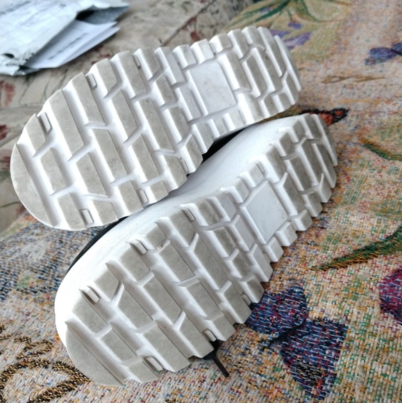 SOLD - Picture 4 of 5